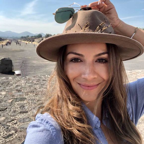 Meet your Posher, Karla - Picture 1 of 1